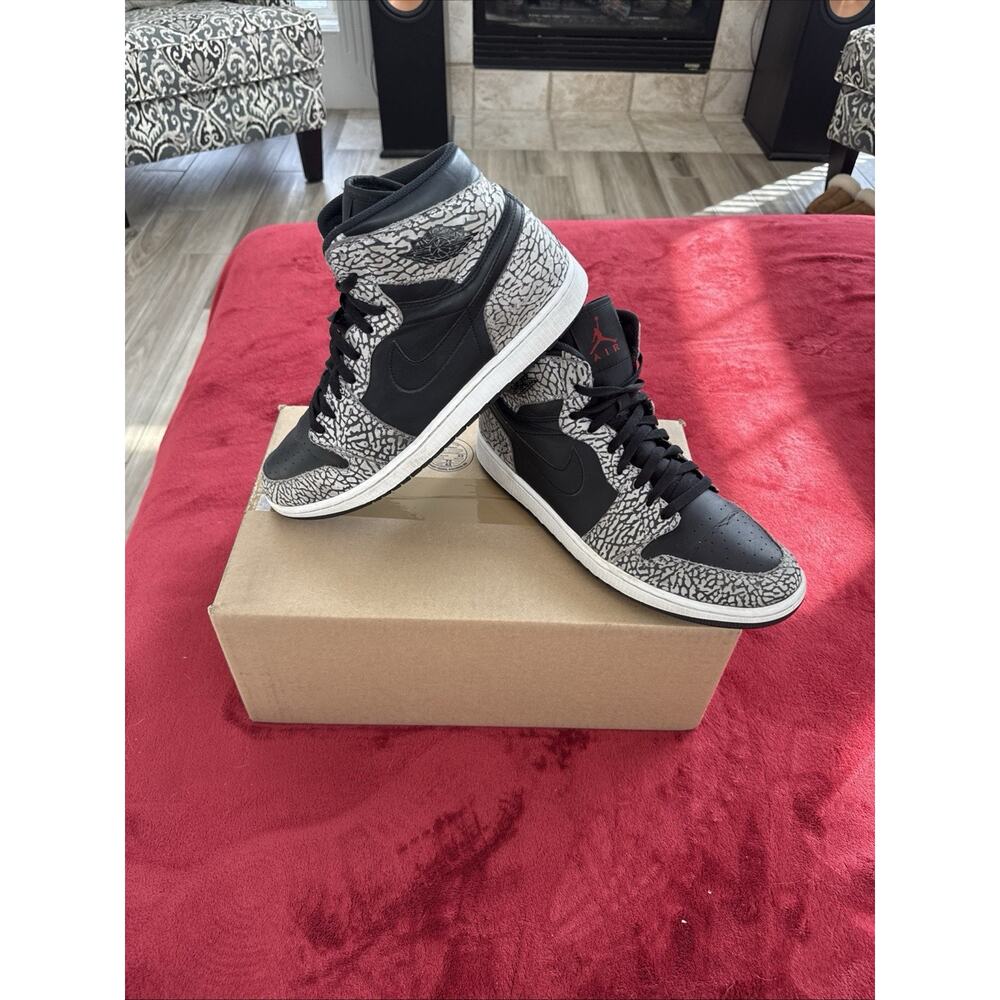 Jordan Men’s Athletic Shoes Black, Gray, Red - Picture 2 of 9